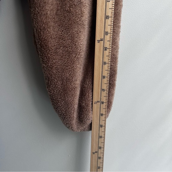Earthbound Cropped Sherpa Jacket Size Large, Brown, EUC - Picture 3 of 9